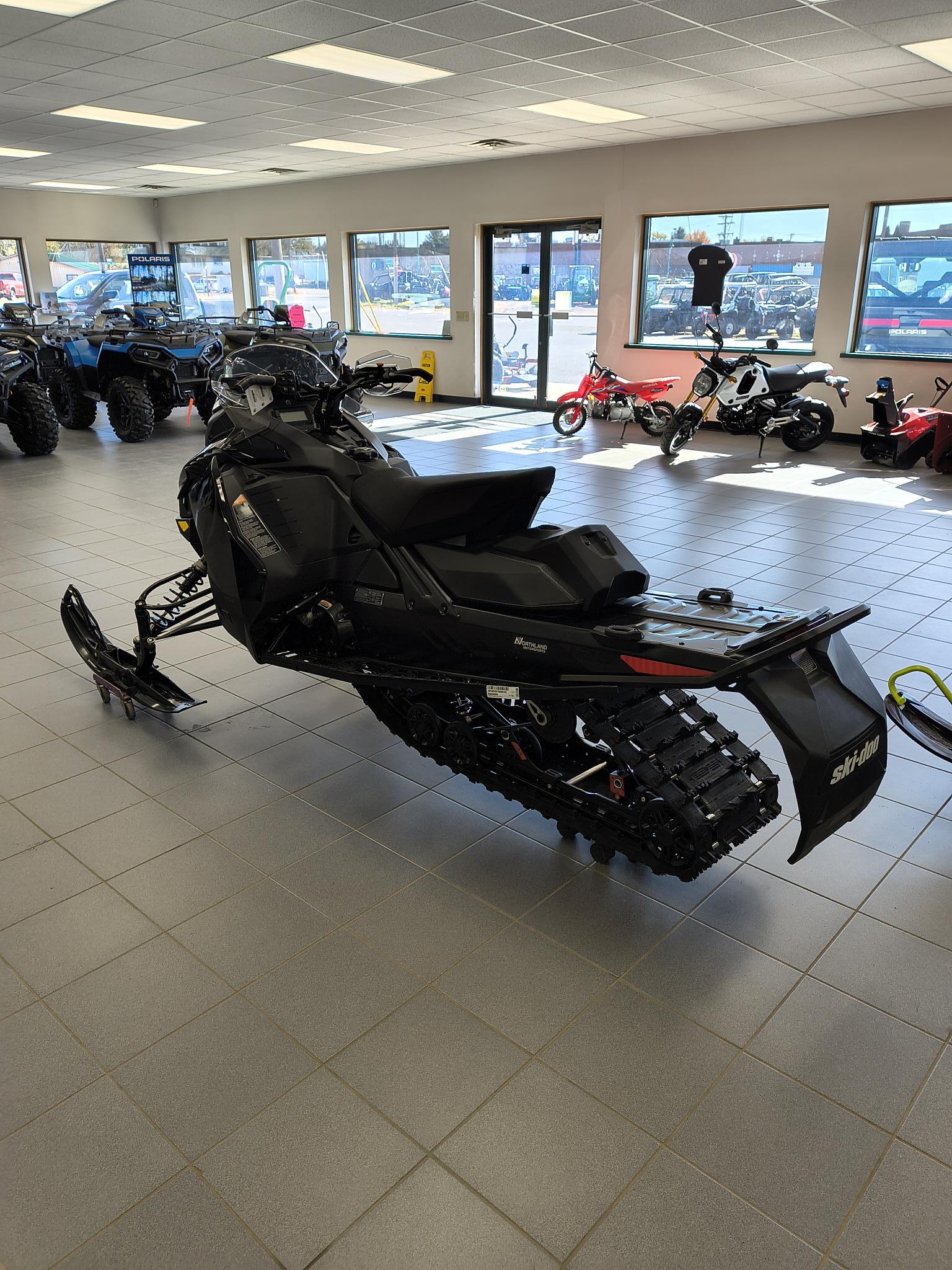 2025 Ski-Doo Renegade Adrenaline 900 ACE Turbo R RipSaw 1.25" ES / DTSB - Photo 3